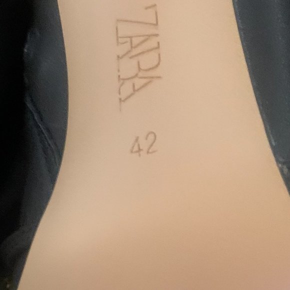 Zara Black Gold Chain Heel Ankle Boots SZ 42 /US 11 - Picture 5 of 6